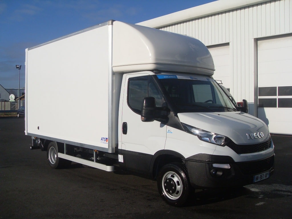 Iveco Daily 20m3 35C15 hayon 6