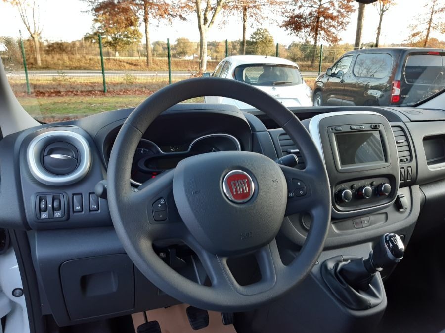 Location d'un utilitaire fourgon compact - Fiat Talento L1H1 5m3 - Vue7