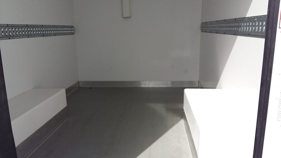 Location d'un utilitaire frigorifique plancher cabine - Renault Trafic - Vue5