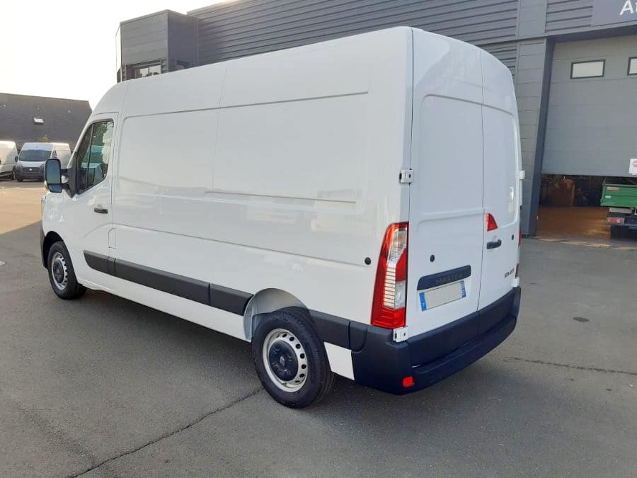 Util'rent - LLD - Fourgon Tole - Fourgon 9 à 11 m3 - Renault Master L2H2 4